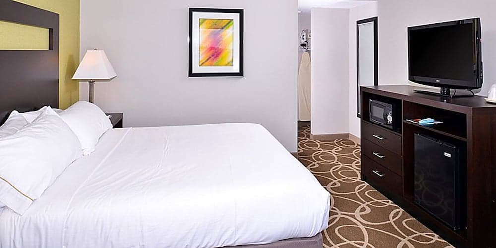 Elimwood Hotel, a Ramada by Wyndham