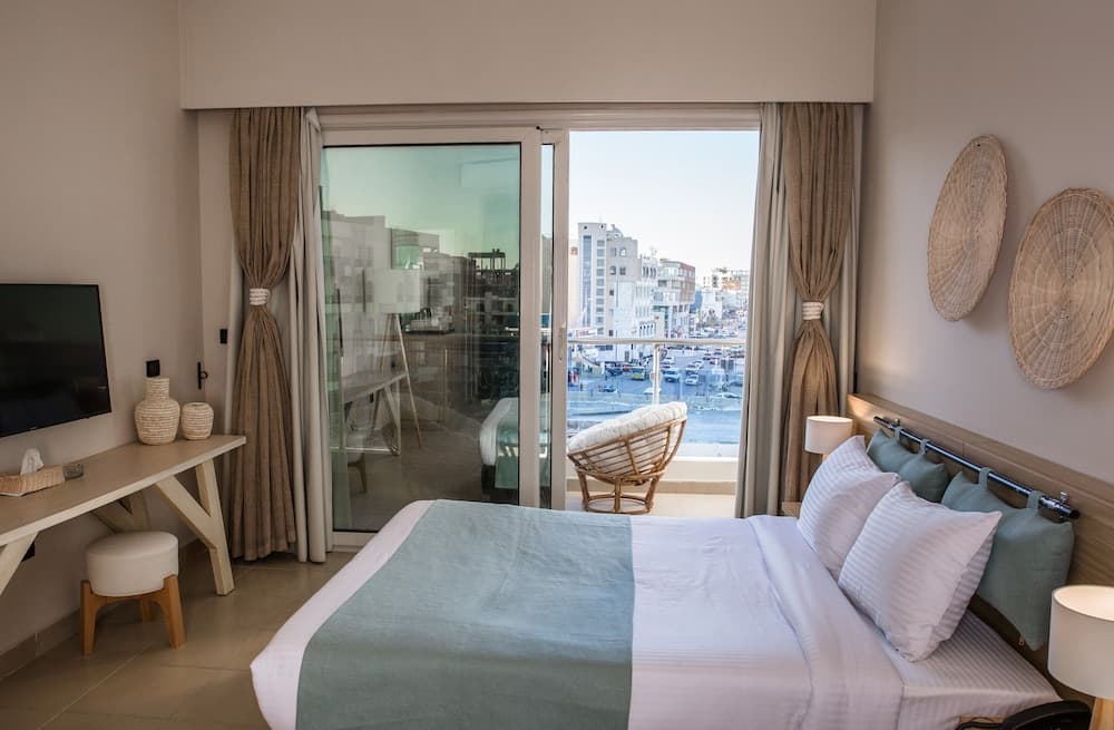 Redcon Suites
