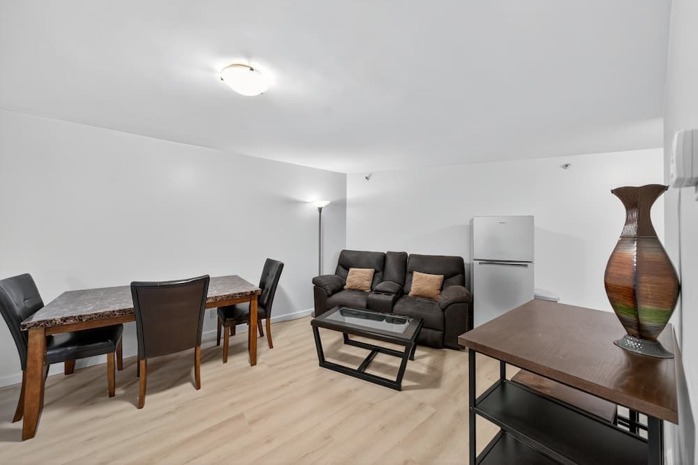 Chic Dt Honolulu Executive Condo 1 Bedroom Condo