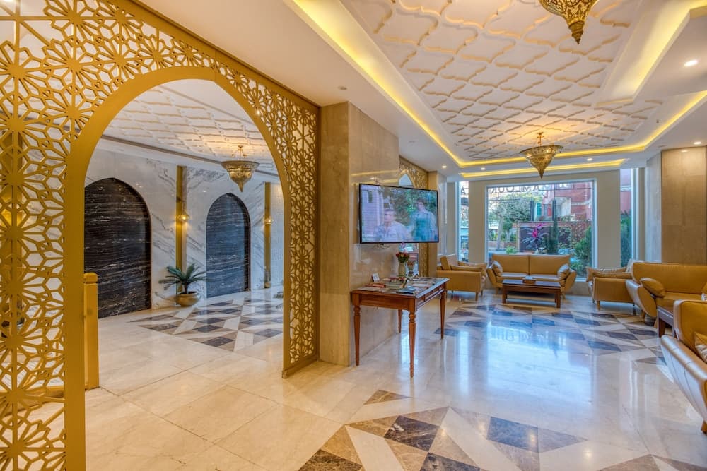 Mamlouk Pyramids Hotel