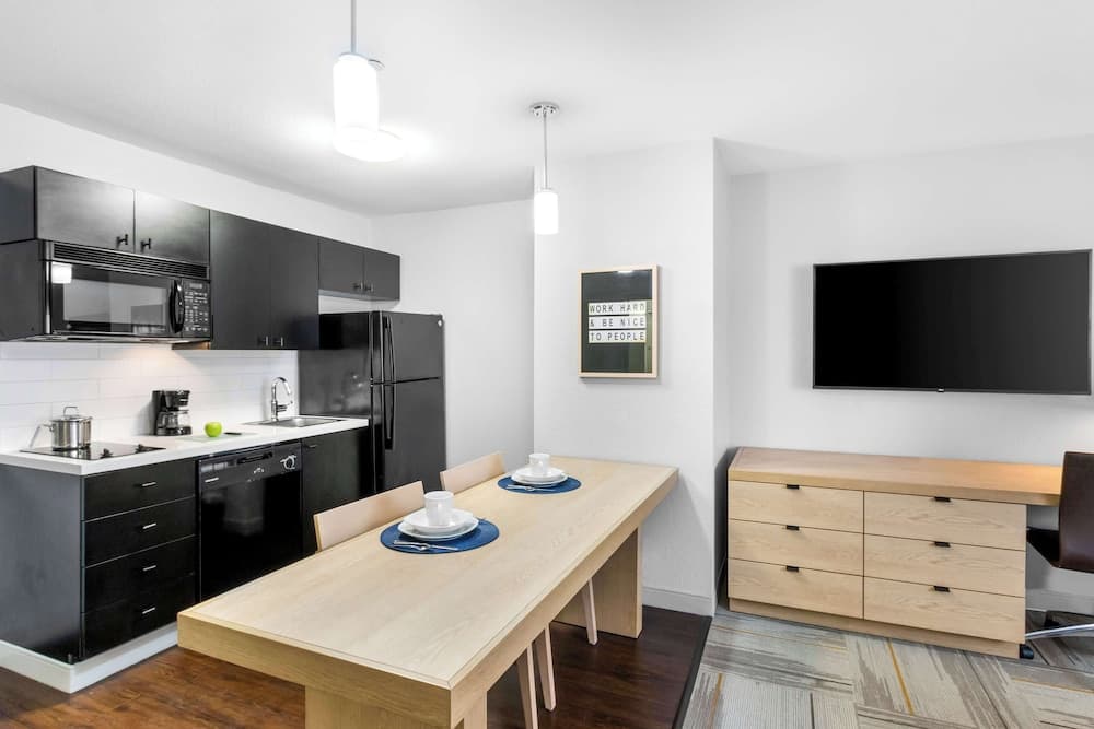 Sonesta Simply Suites Austin South