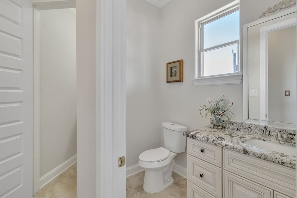 Charming 2 Story Retreat 2 Bedroom Home by RedAwning