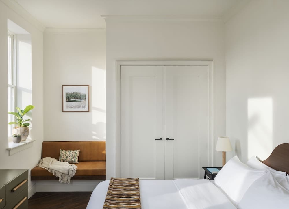 The Pinch Hotel