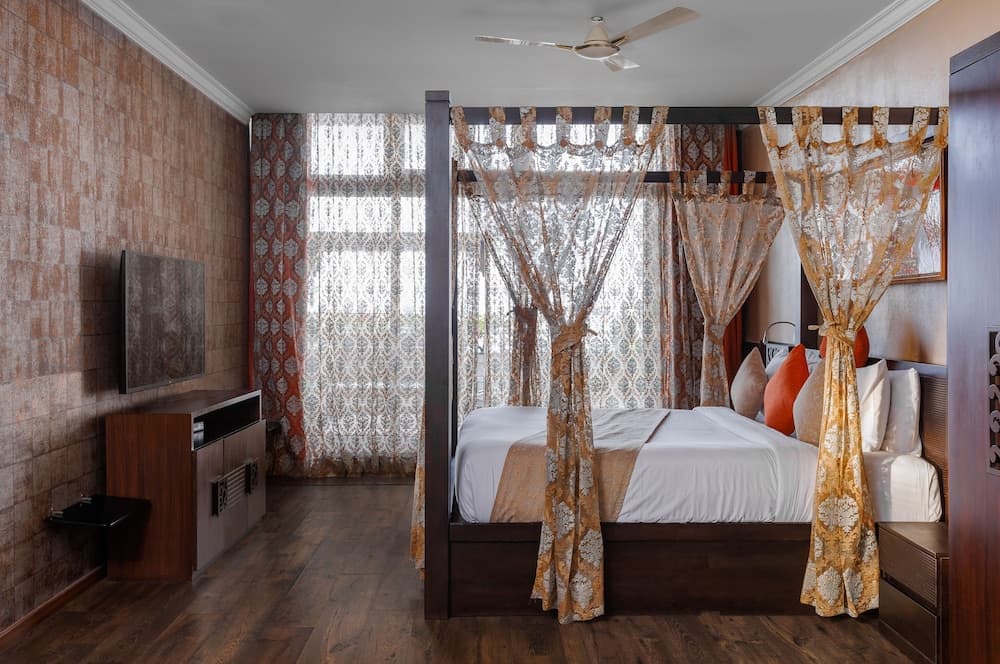 The Panoramic Getaway