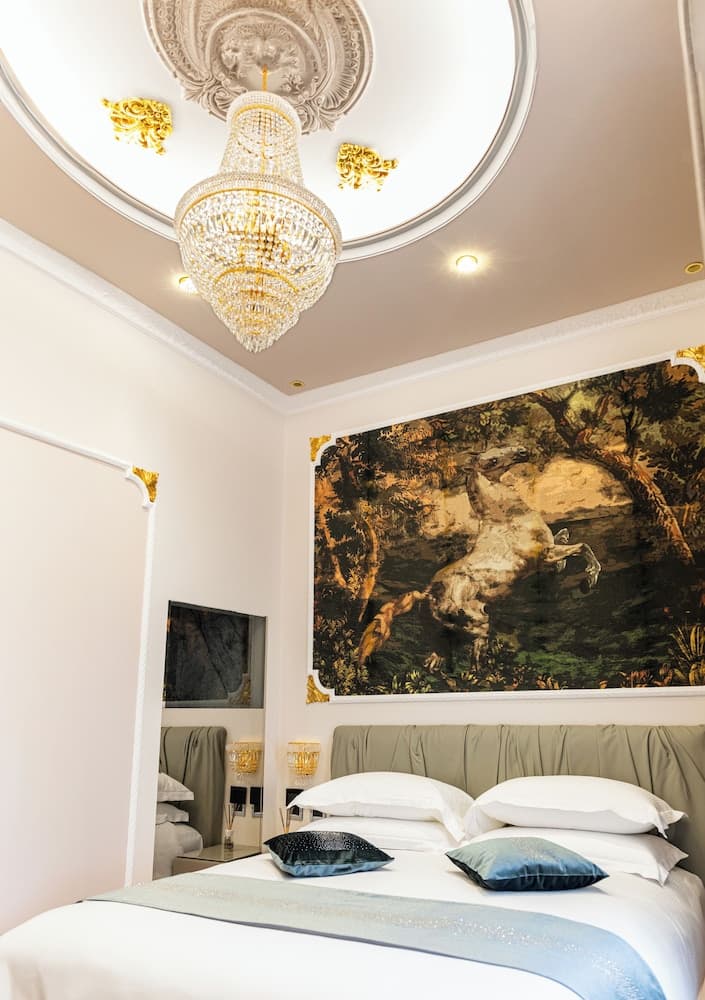 Queen Catlleya Suite