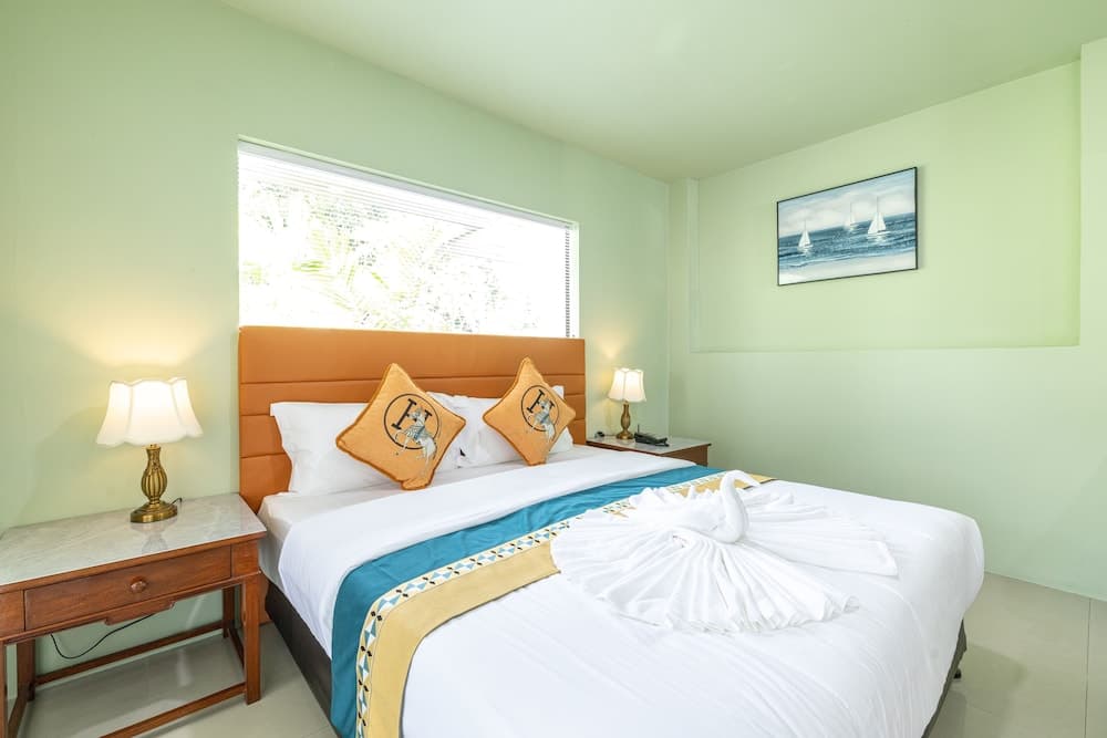 Phuket Leisure Time Hotel