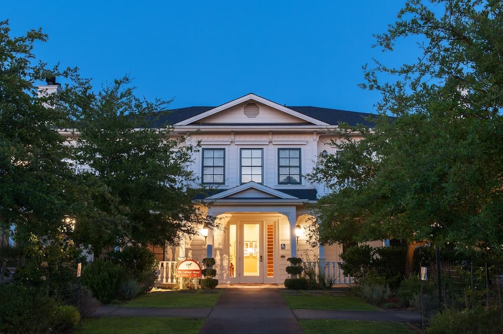 MacArthur Place Hotel & Spa