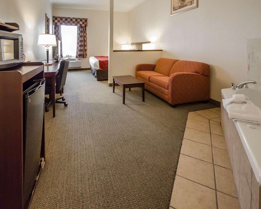 Quality Suites Jeffersonville - Louisville North