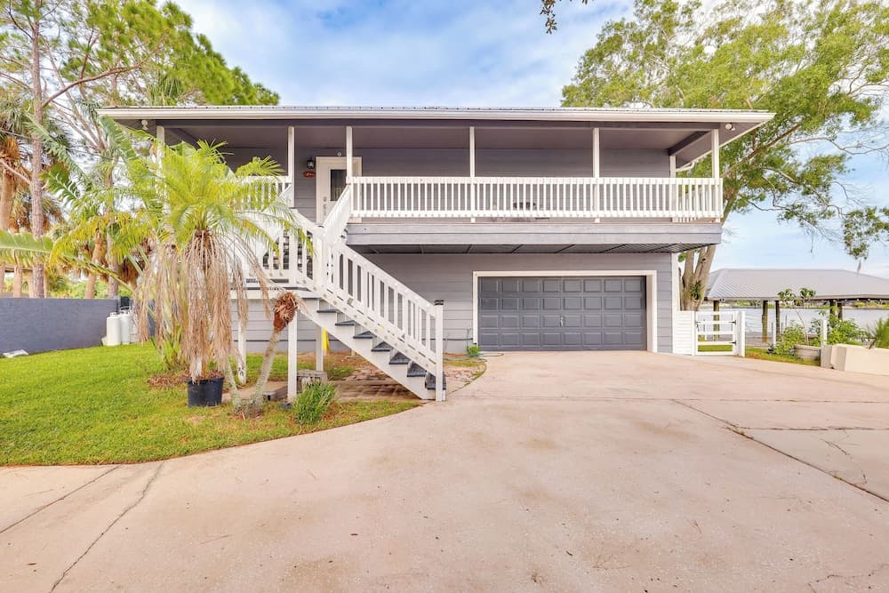 Riverfront Gibsonton Home ~ 12 Mi to Tampa!