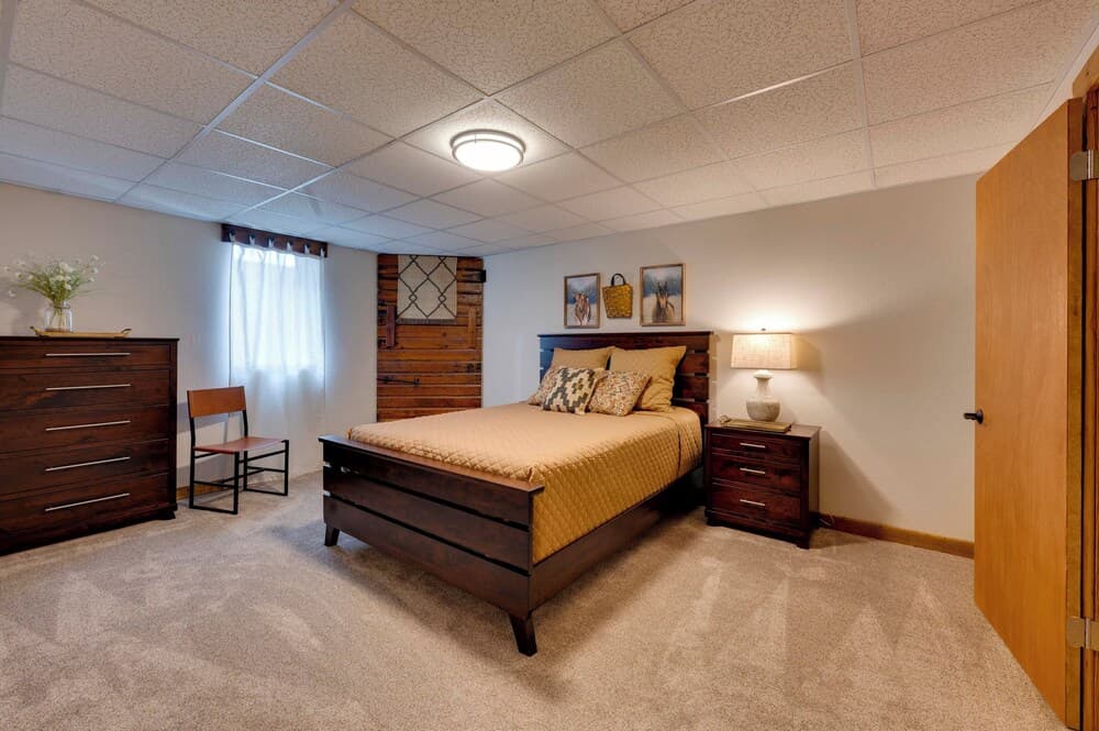 Game Room + Patio: 'bremer House Waverly Rental'