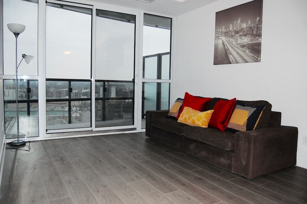 Shops at Don Mills Furnished Apartments