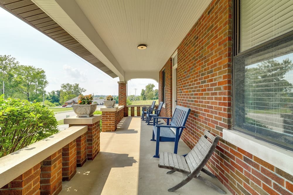 14 Mi to St Louis: Dog-friendly Columbia Home