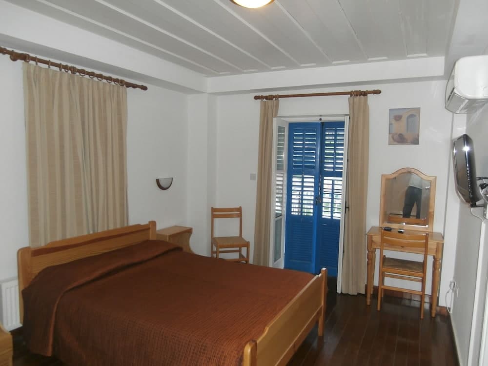 Elyssia Hotel
