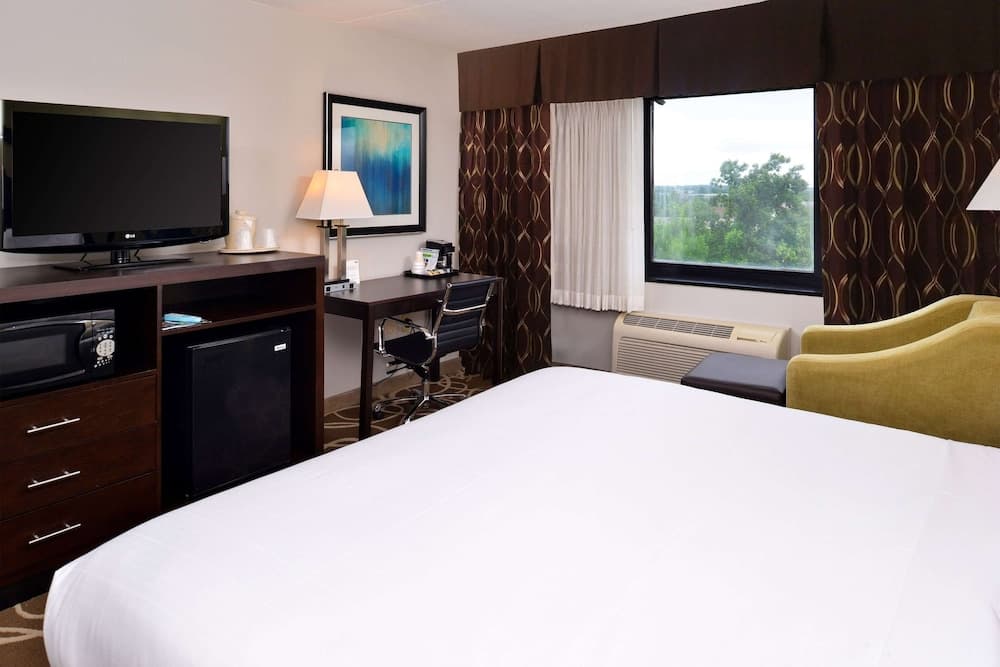Elimwood Hotel, a Ramada by Wyndham