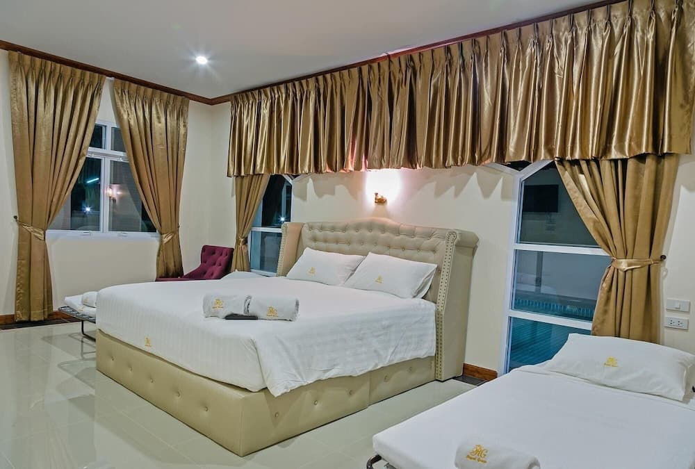 Royal Graces Luxury