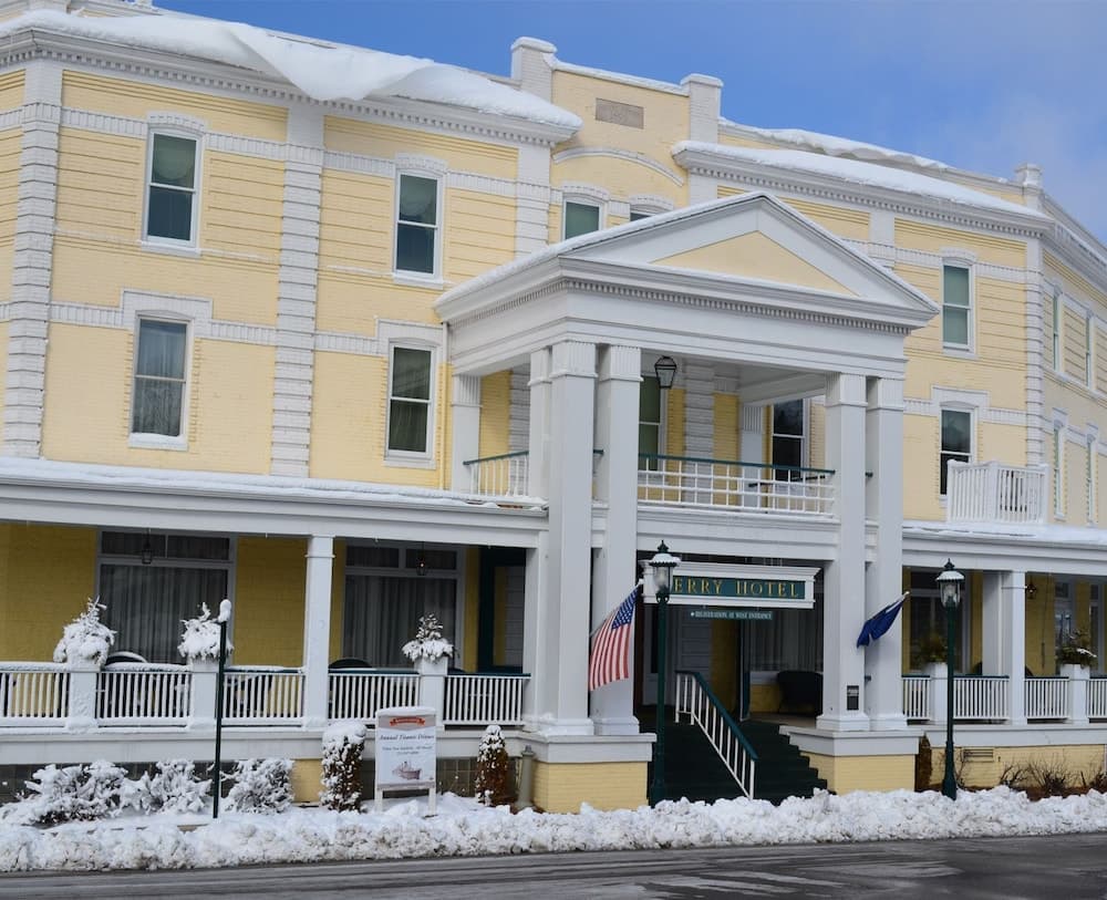 Perry Hotel