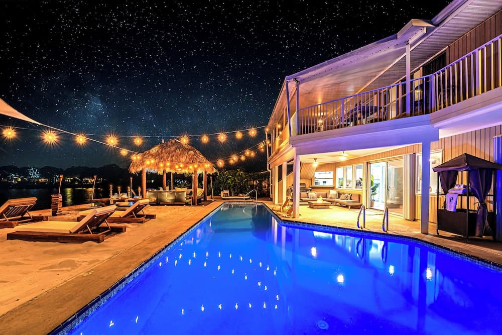 Palm Beach Paradise | Villa w/ Beach, Pool, Cinema & Tiki