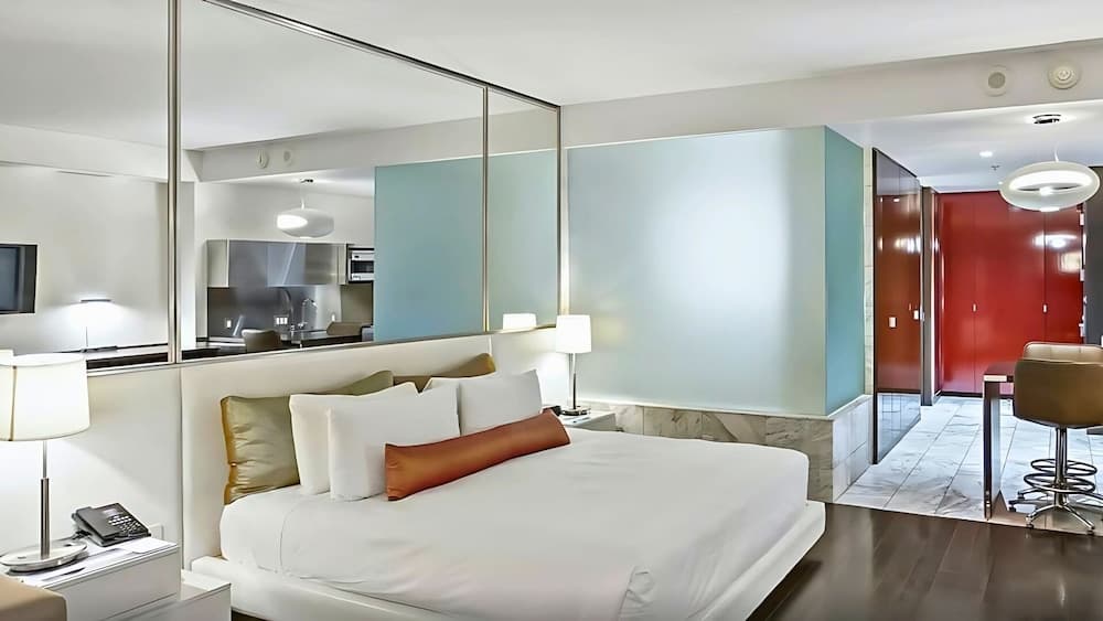 StripSuite Palms Place Hotel/Resort & Casino