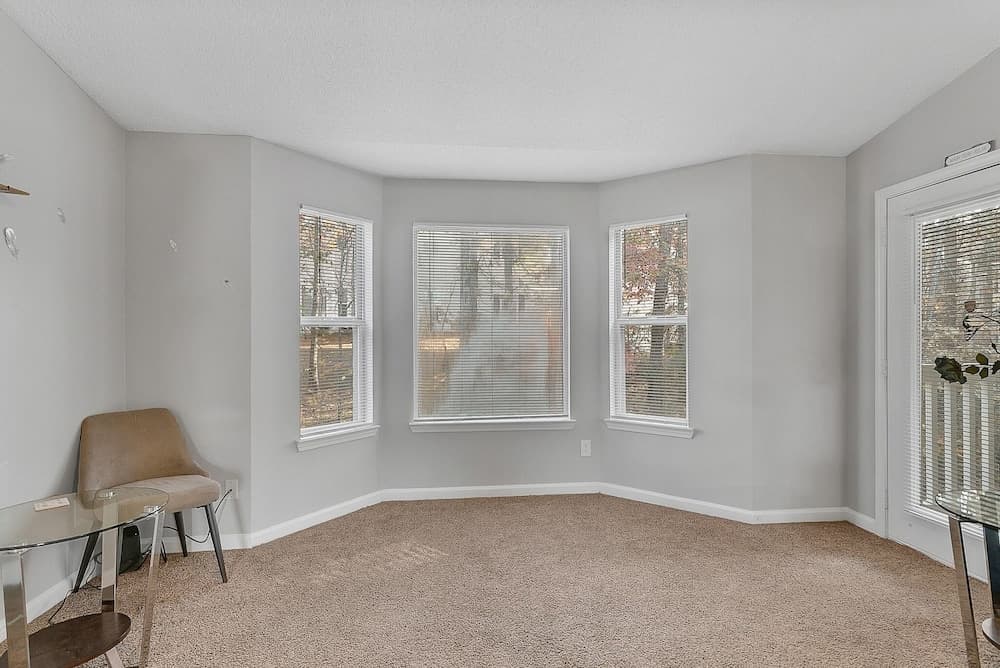 Oasis Getaway!!! Only Miles From Atl & Attractions 2 Bedroom Apts by Redawning