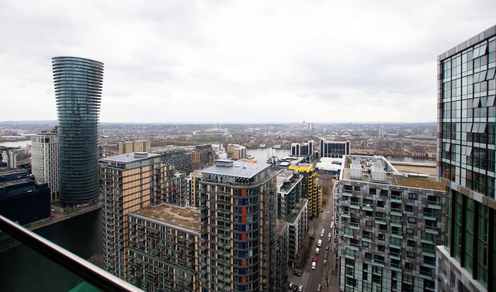 Charles Hope Apartment Canary Wharf