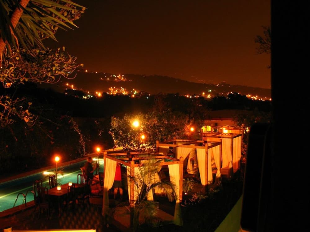 La Catalina Hotel and Suites