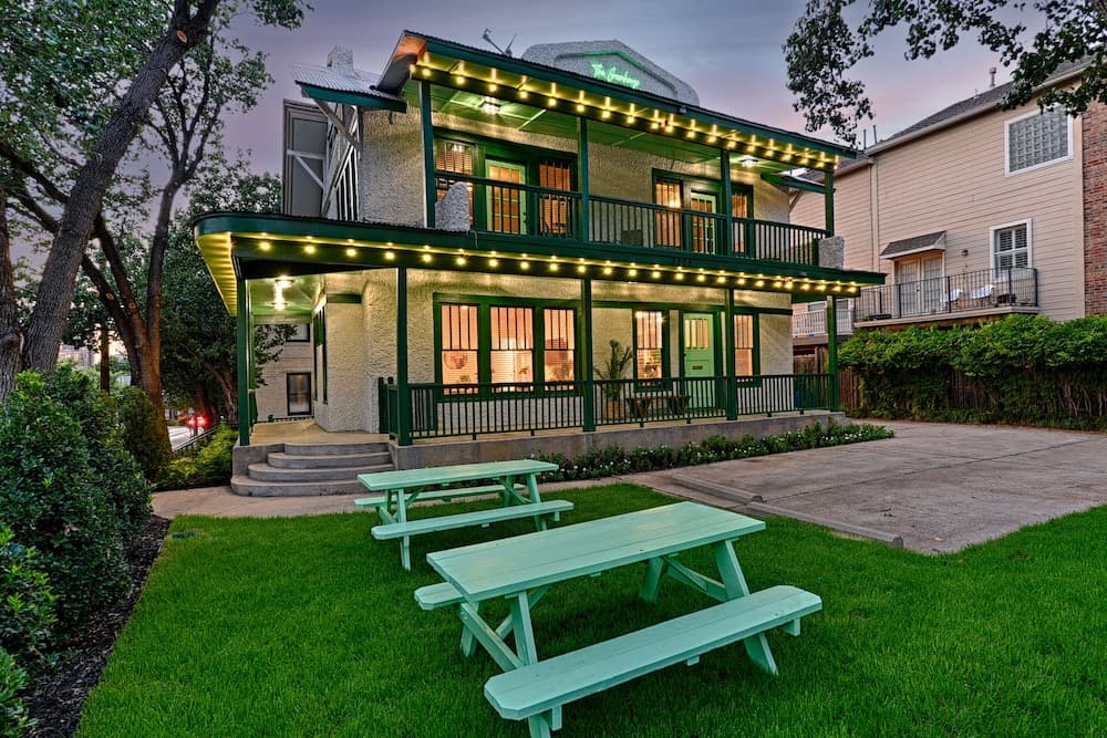 Greenhouse Uptown