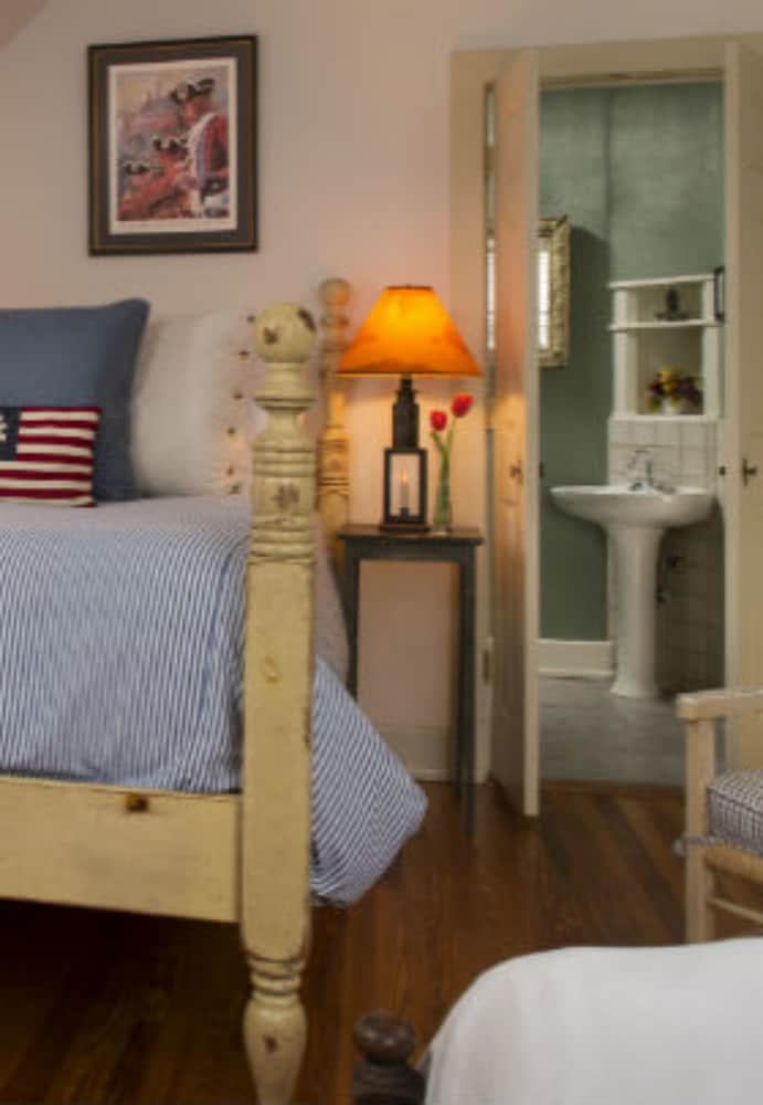 Fife And Drum Inn