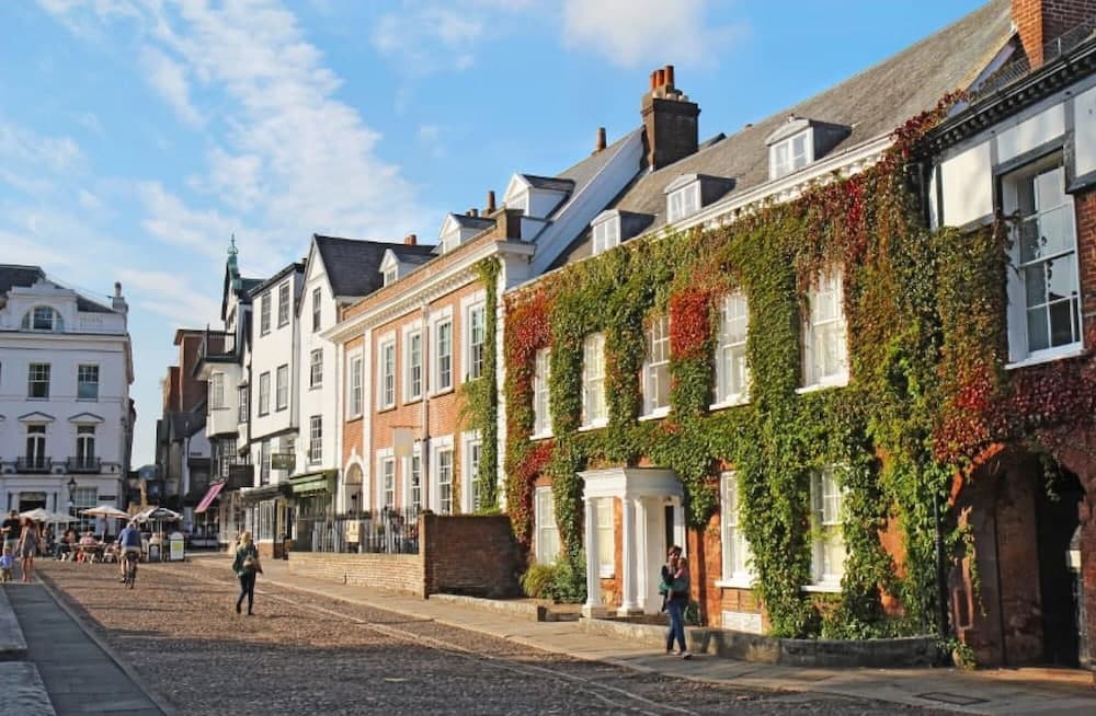 The Penthouse - With 360 Private Terrace Views of the Cathedral and Exeter City