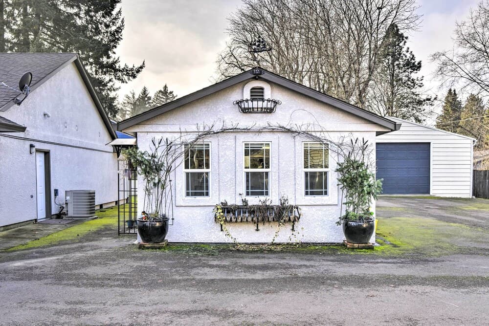 Well-appointed Milwaukie Home: Great Location