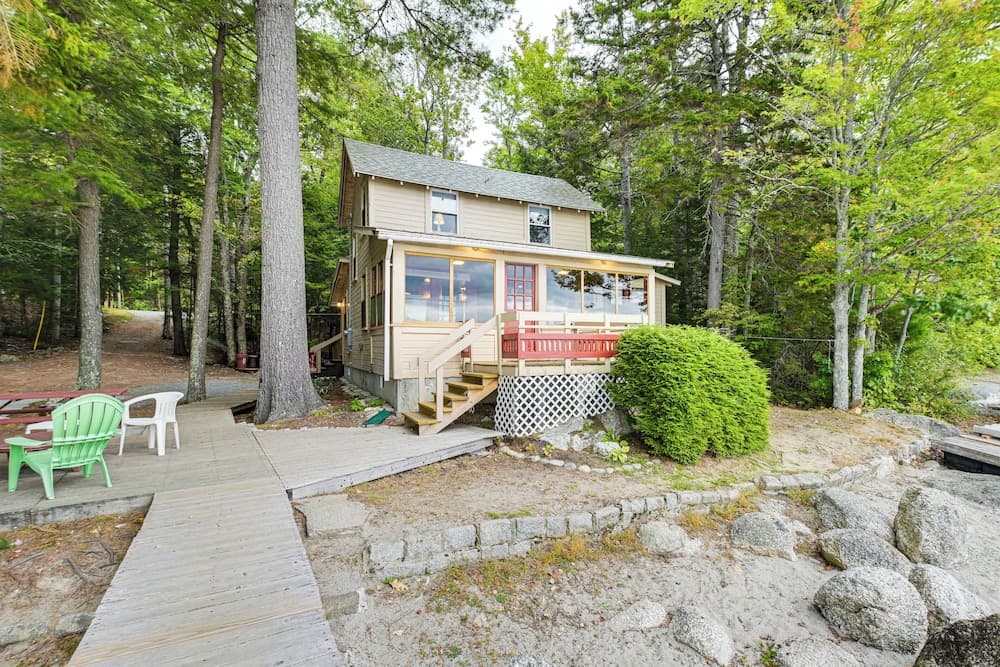 Dock, Beach, Views: Rustic Green Lake Cottage