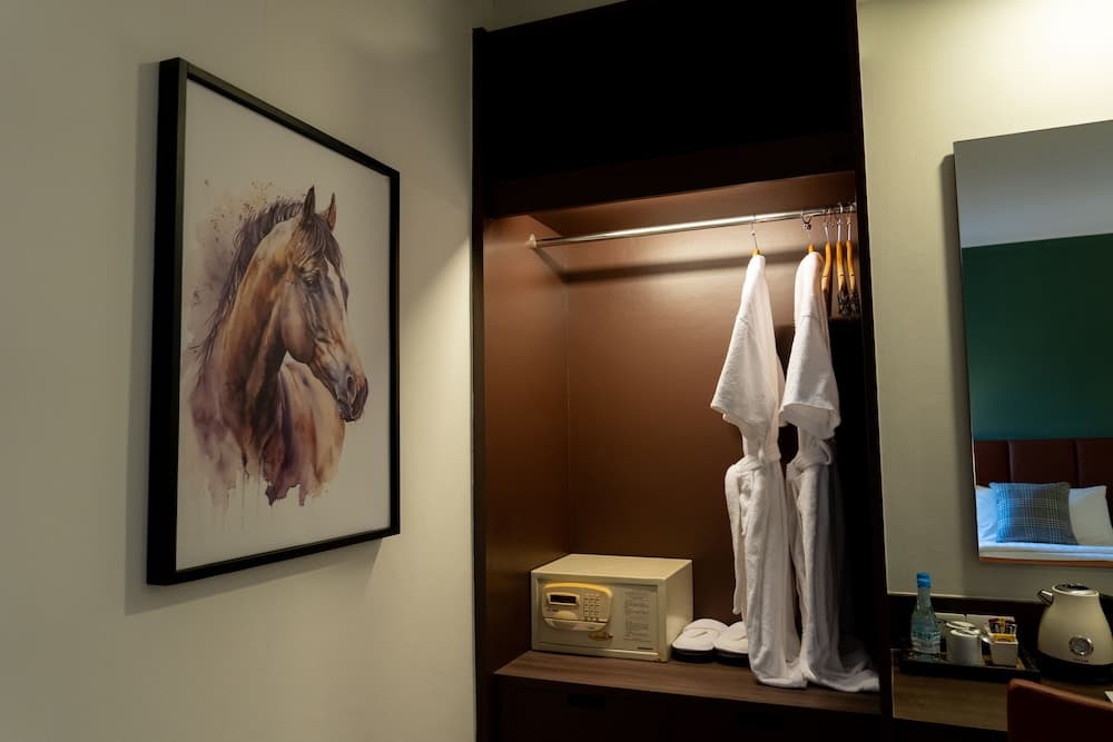 The Legacy Hotel Nana Sukhumvit, Aspira Collection
