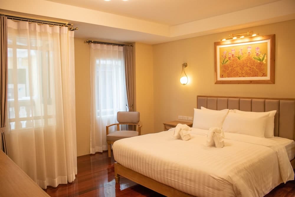 Siri Ratchadamnoen Bangkok Hotel