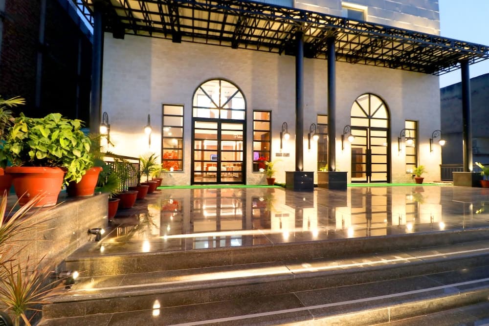 Hotel Palmdale