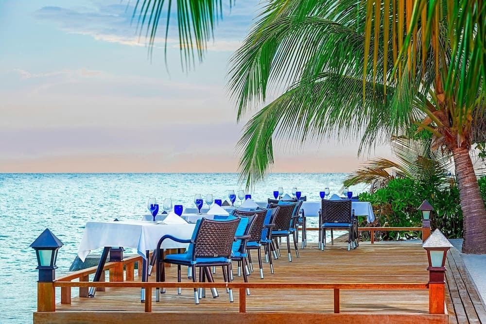 Sheraton Maldives Full Moon Resort & Spa