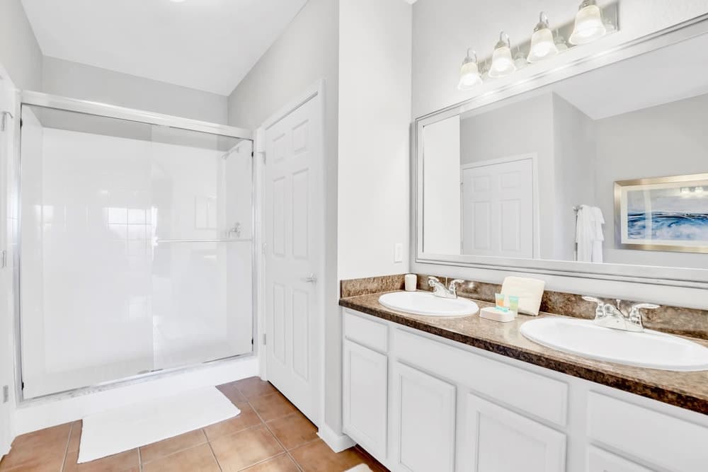 Upstay Family-friendly Condo w Pool Near Disney