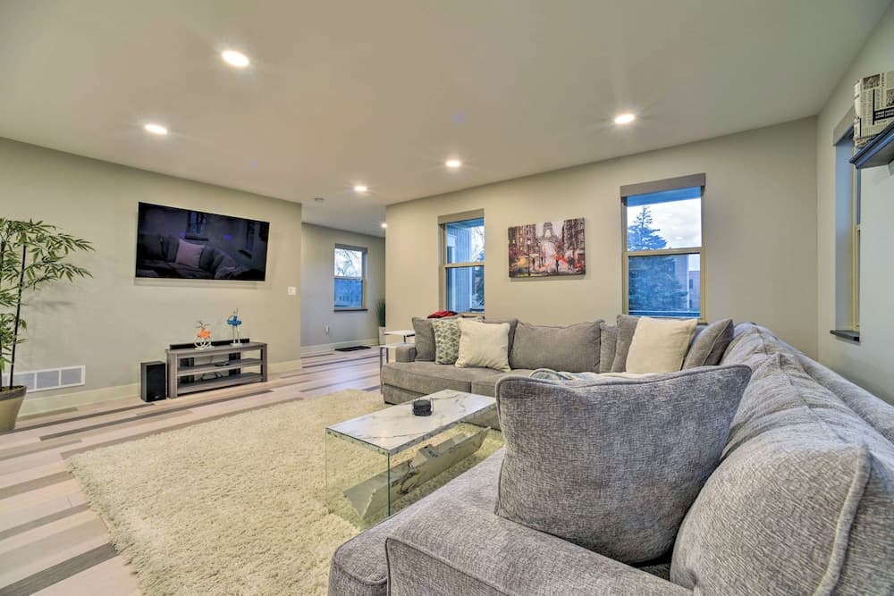 Sunny Clawson Home w/ Yard - Walk to Main St!
