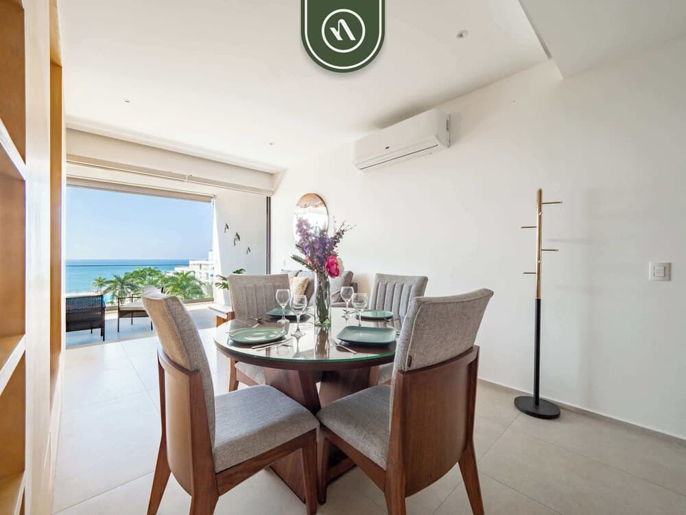 Oceanview 1 BR Condo - Private Beach - Pools