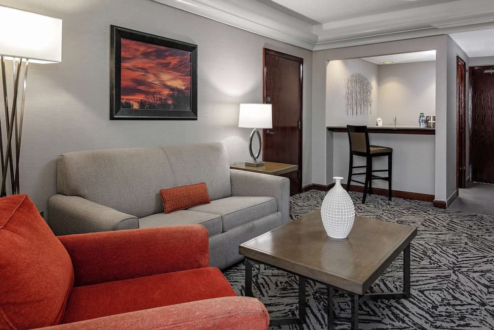 DoubleTree by Hilton Omaha Downtown
