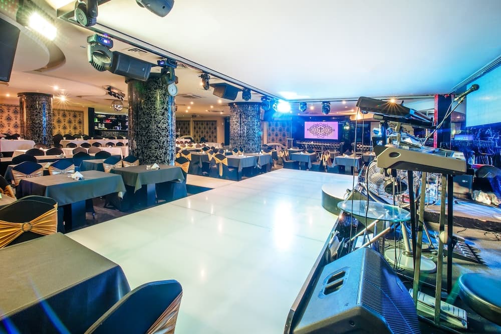 meeting & event spaces