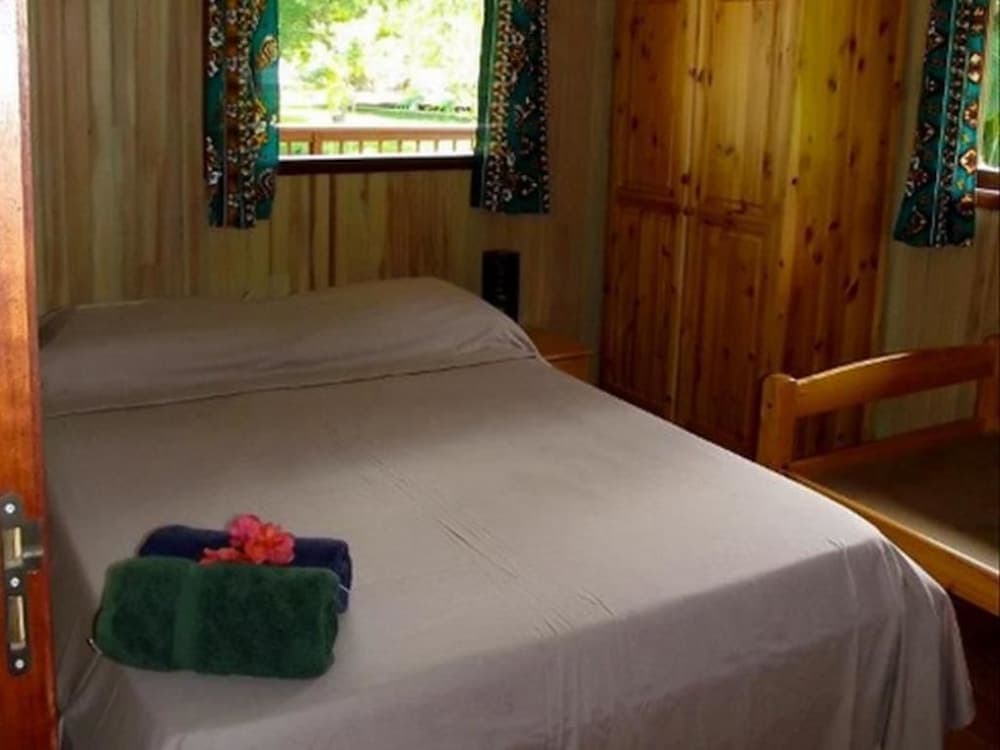 Vaianae Lodge