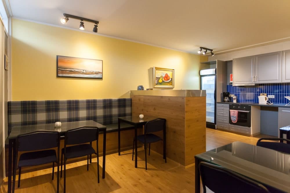 Guesthouse Garun, Skolavellir