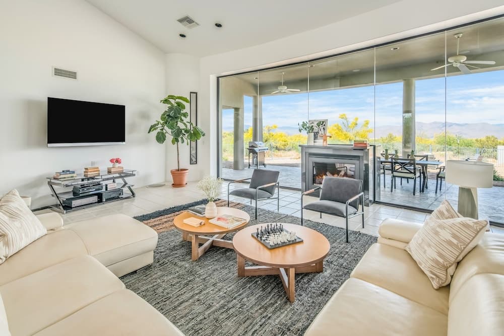 Fallbrook by Avantstay Secluded Home on 40acres W/pool, Rooftop & Trails!
