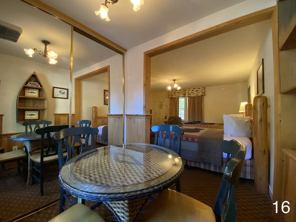 River Ranch Lodge & Restaurant