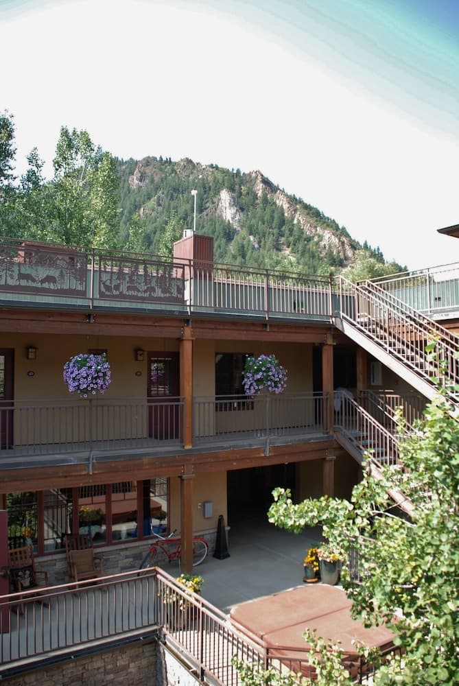 Annabelle Inn