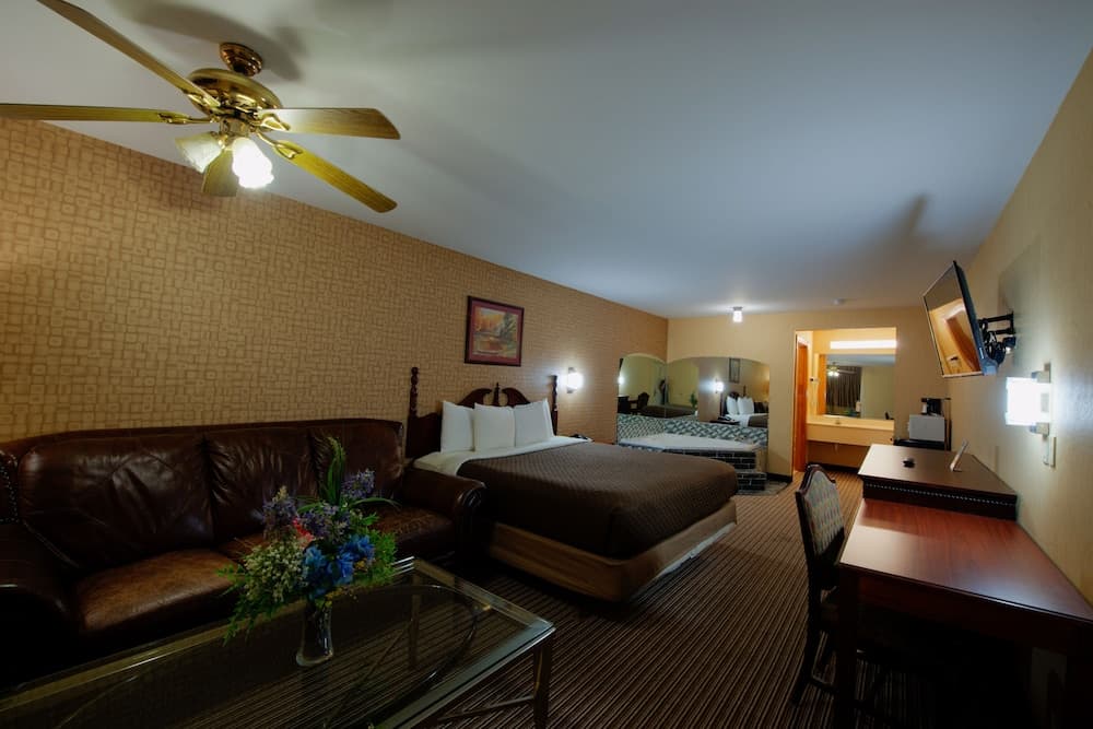 Brentwood Inn & Suites