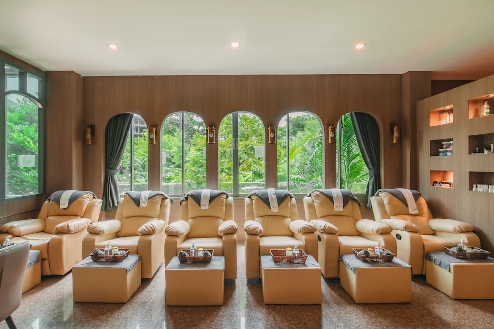 Elite Suites Patong