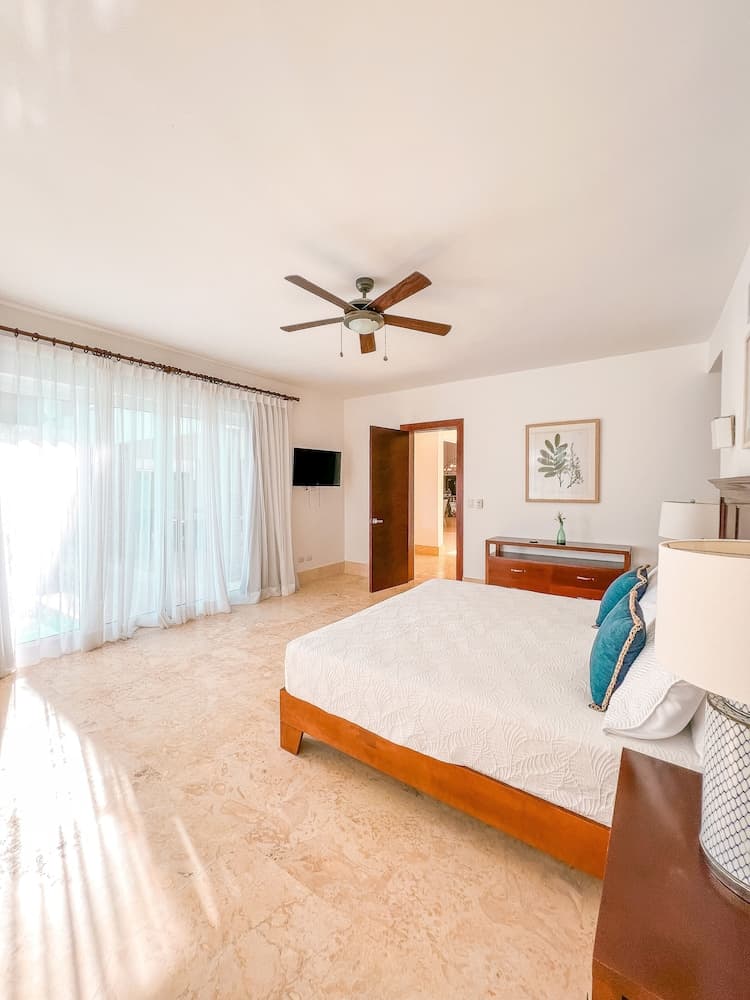 Peninsula Esmeralda Luxury Hotel & Villas