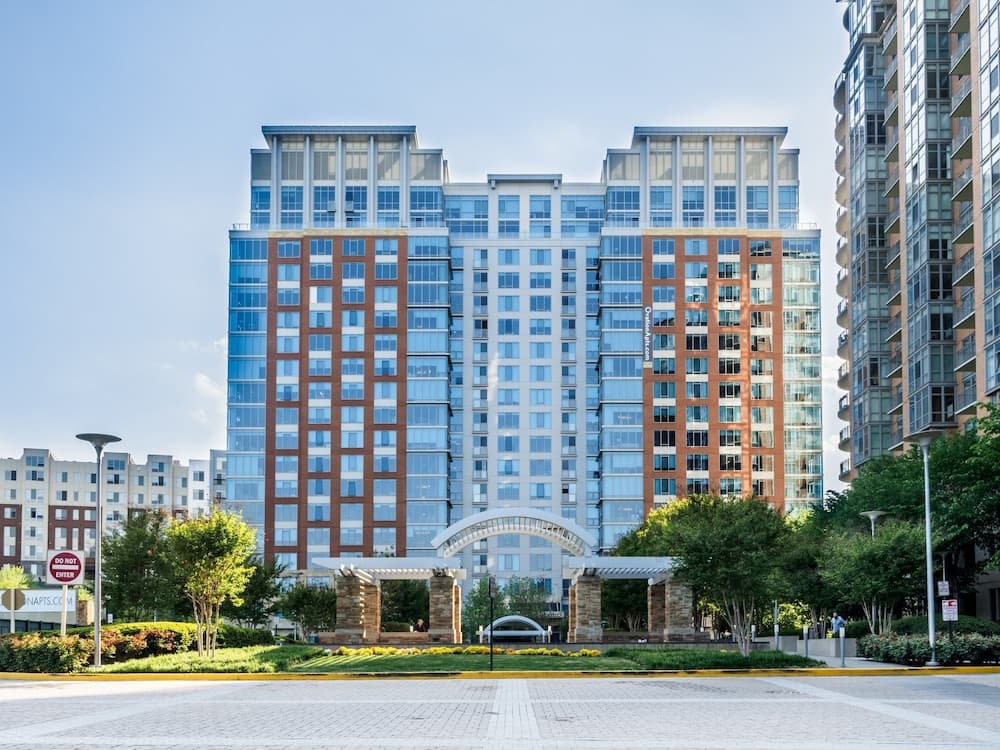 Bluebird Suites in Tysons Corner