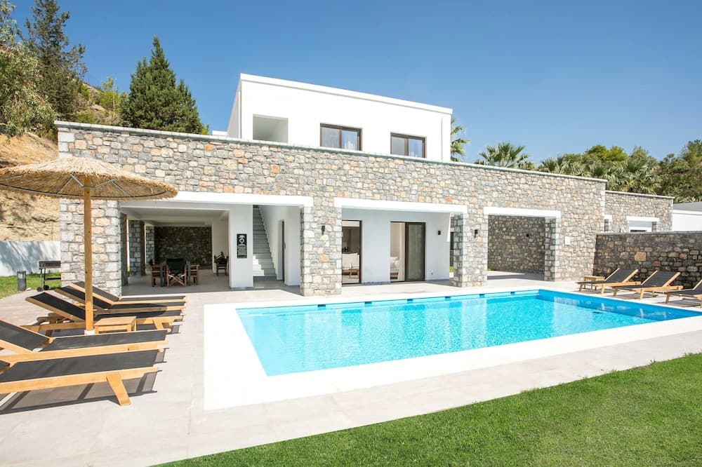 Terra Pietra Luxury Villas & Suites