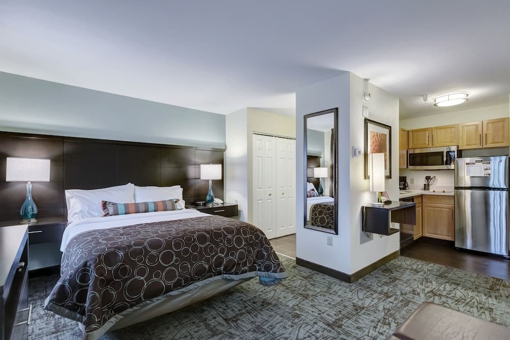 Staybridge Suites O'Fallon Chesterfield by IHG